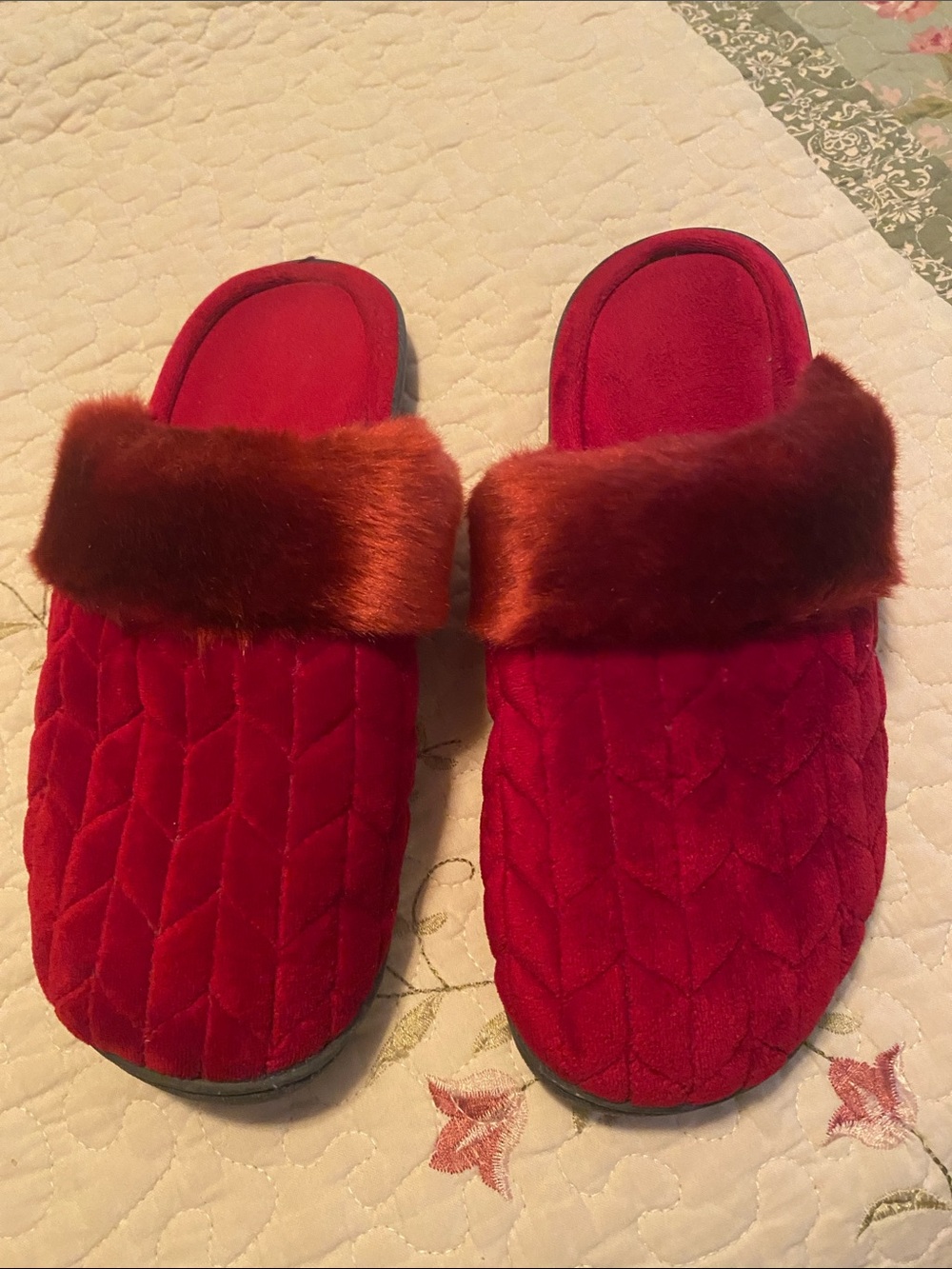 Isotoner slippers